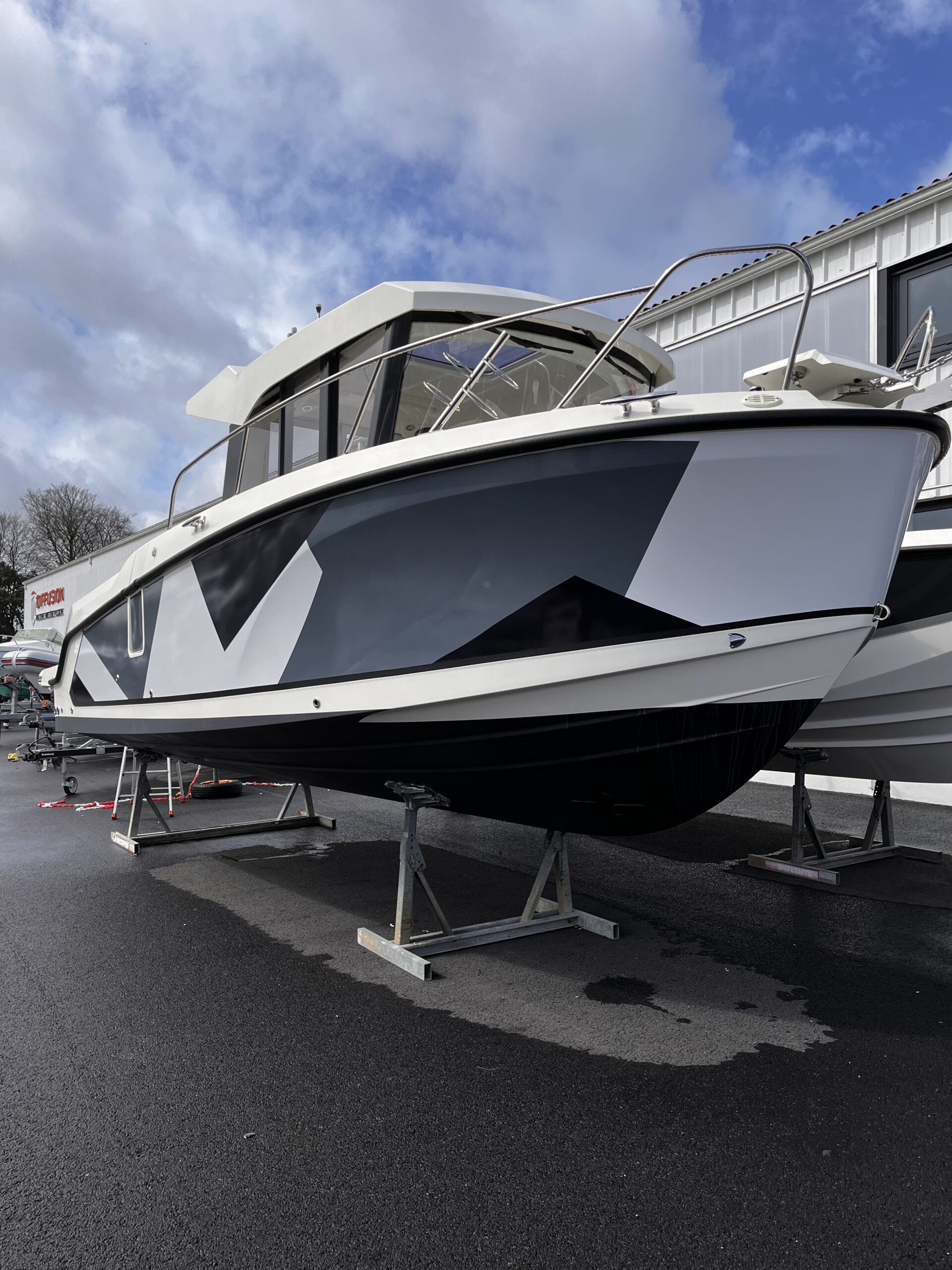 Covering bateau Quicksilver pilothouse 805 Covering bateau Quicksilver pilothouse 805